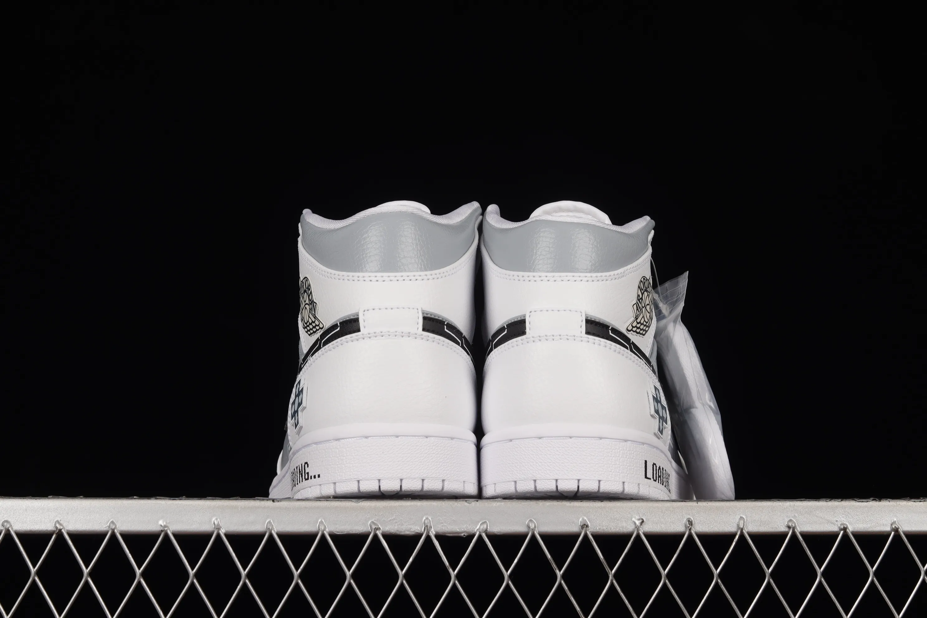 All categories Air Jordan Jordan series basketball shoes Air Jordan 1 Mid Air Jordan 1 Mid "PS5" AJ1 Joe 1 theme video game black and white gray mid-top basketball shoes 554724-129
